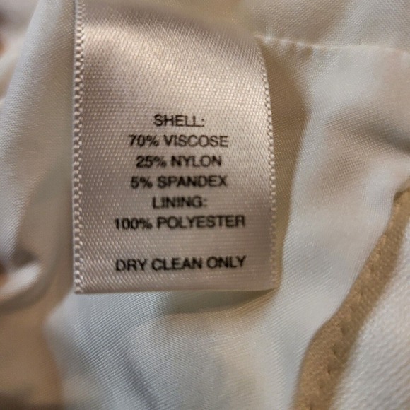 White House Black Market Ivory Ruffle Blazer - Picture 3 of 6